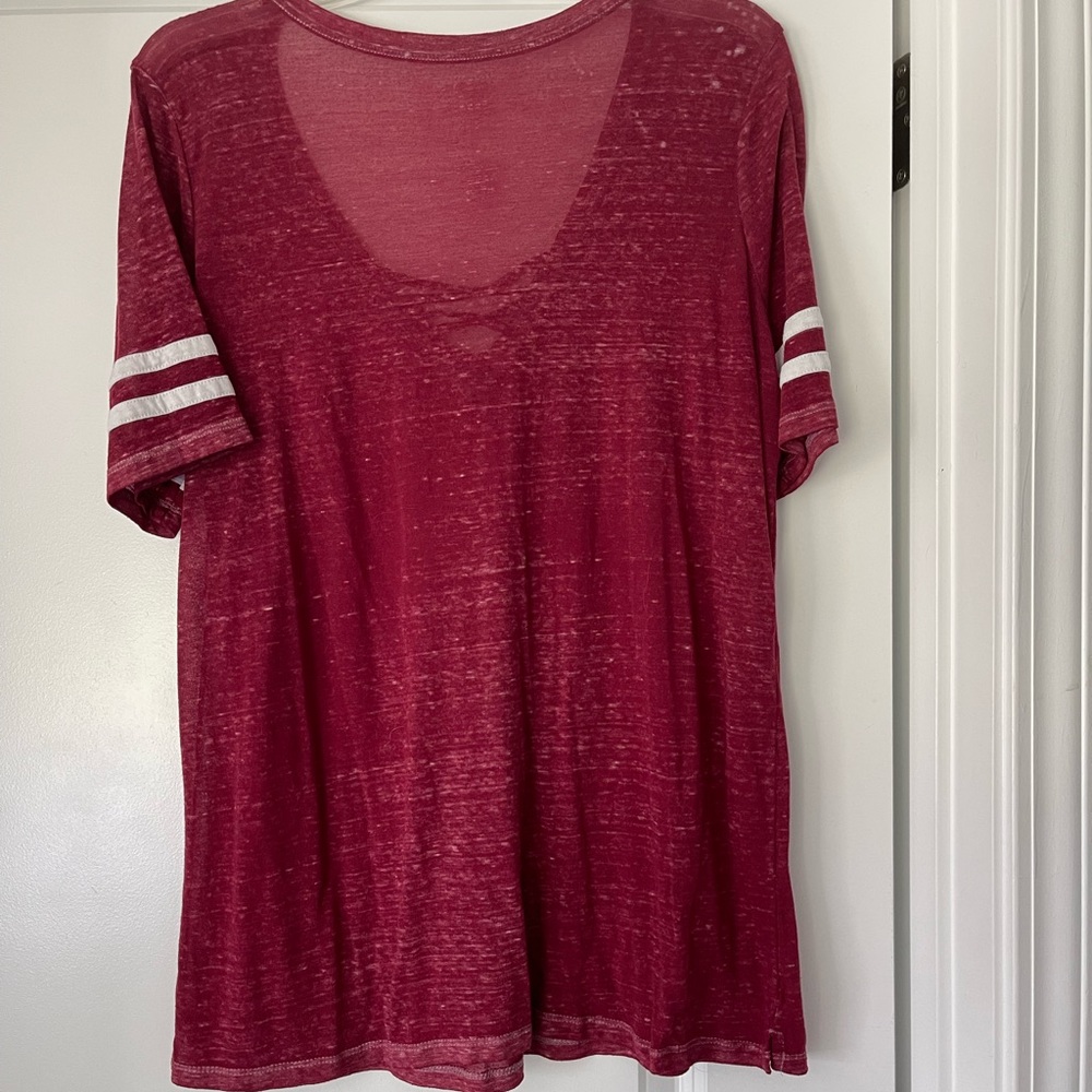 Sporty Tee - Picture 3 of 3